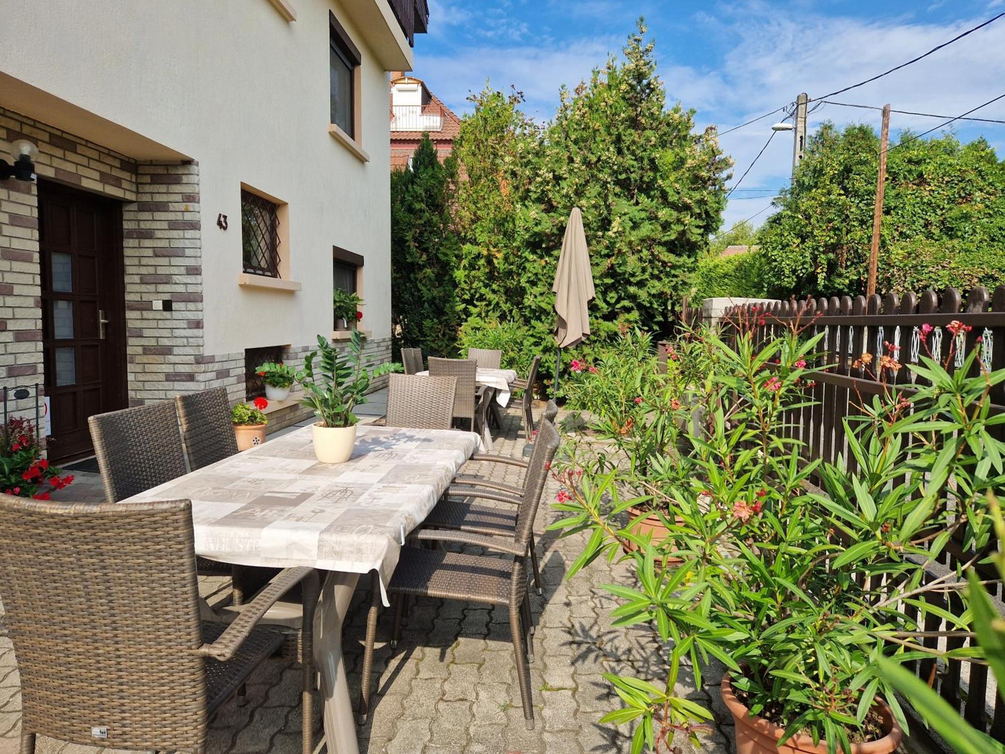 Balaton Panzio Fuered Bed & Breakfast บาลาตอนฟือเรด ภายนอก รูปภาพ