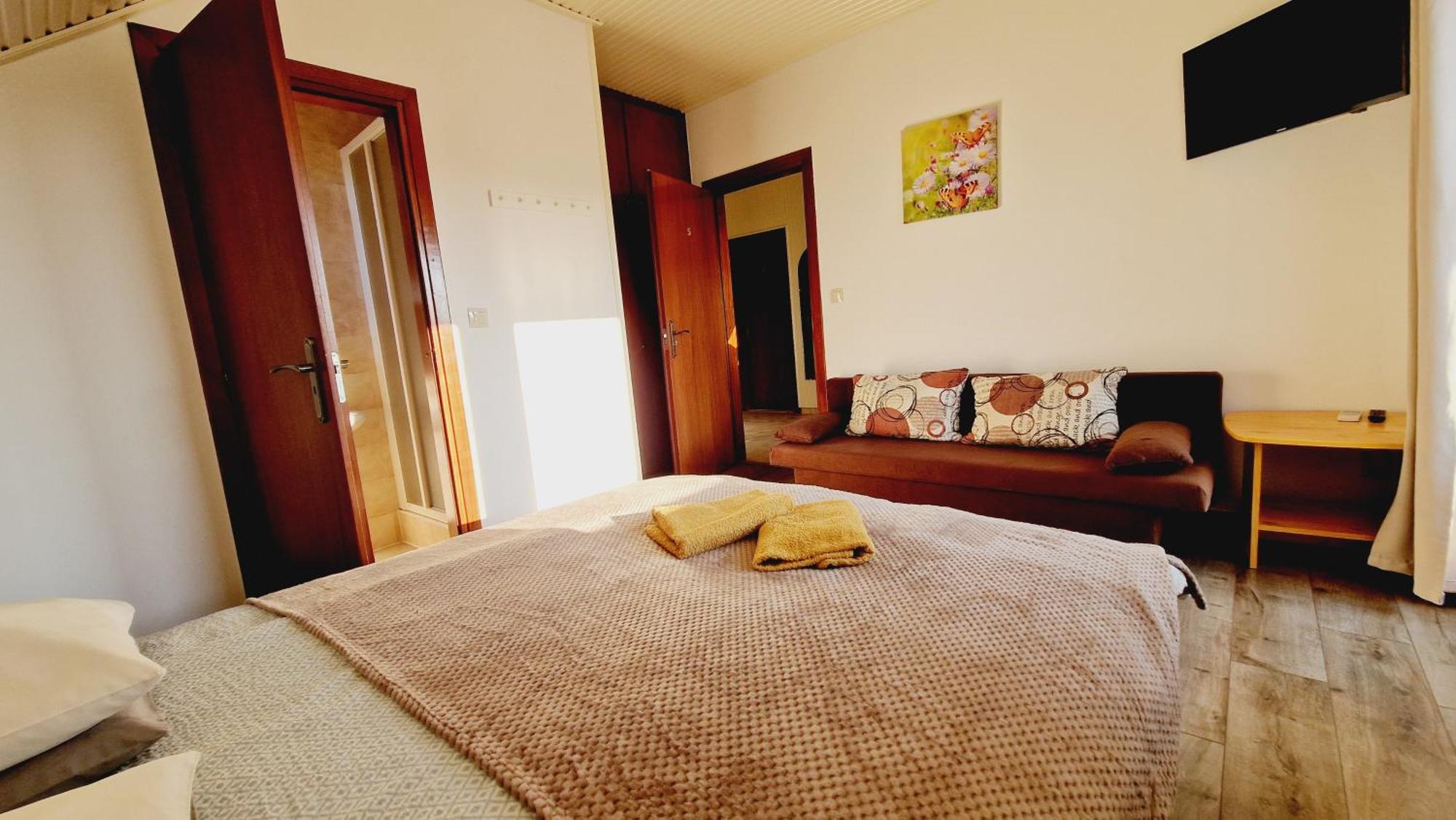 Balaton Panzio Fuered Bed & Breakfast บาลาตอนฟือเรด ภายนอก รูปภาพ