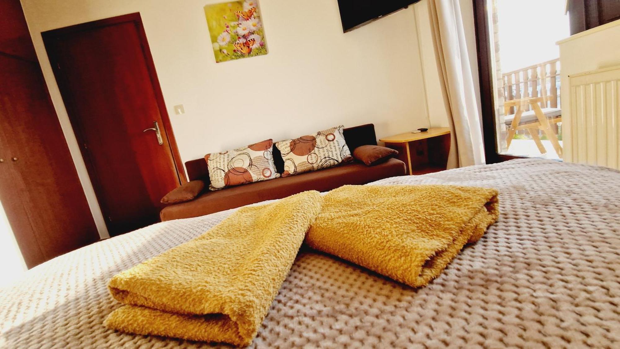 Balaton Panzio Fuered Bed & Breakfast บาลาตอนฟือเรด ภายนอก รูปภาพ
