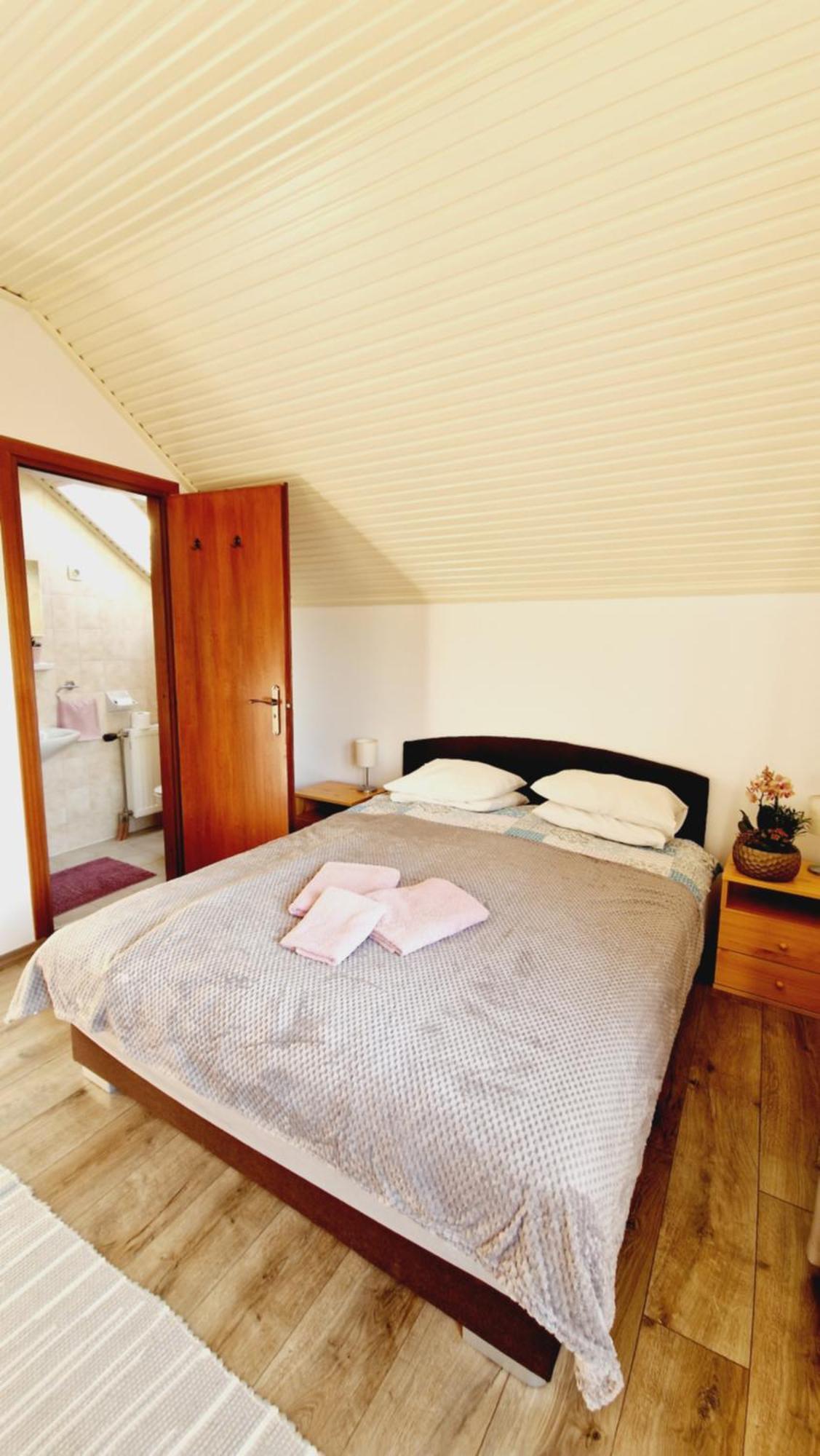 Balaton Panzio Fuered Bed & Breakfast บาลาตอนฟือเรด ภายนอก รูปภาพ